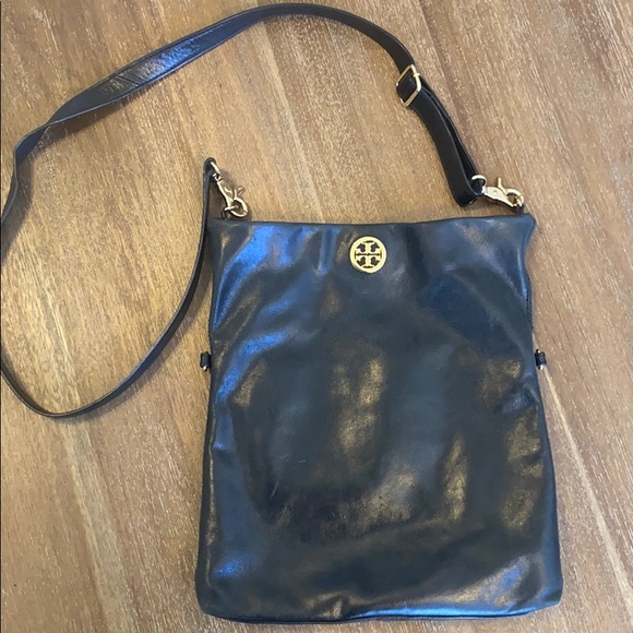 Tory Burch soft black leather convertible purse - Picture 3 of 15